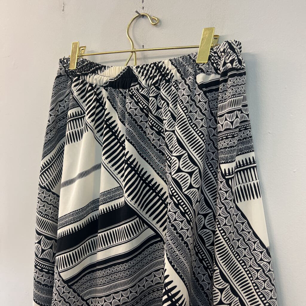 Black/ White Print Midi Skirt Extra Small