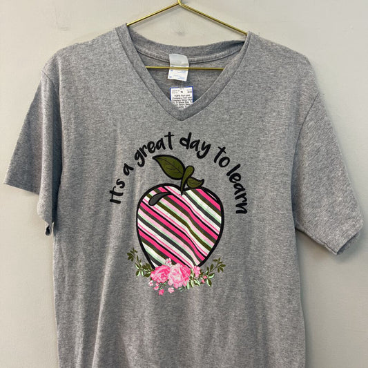 Port and Company Grey/ Multi It's A Great Day To Learn Short Sleeve Graphic Tee Medium