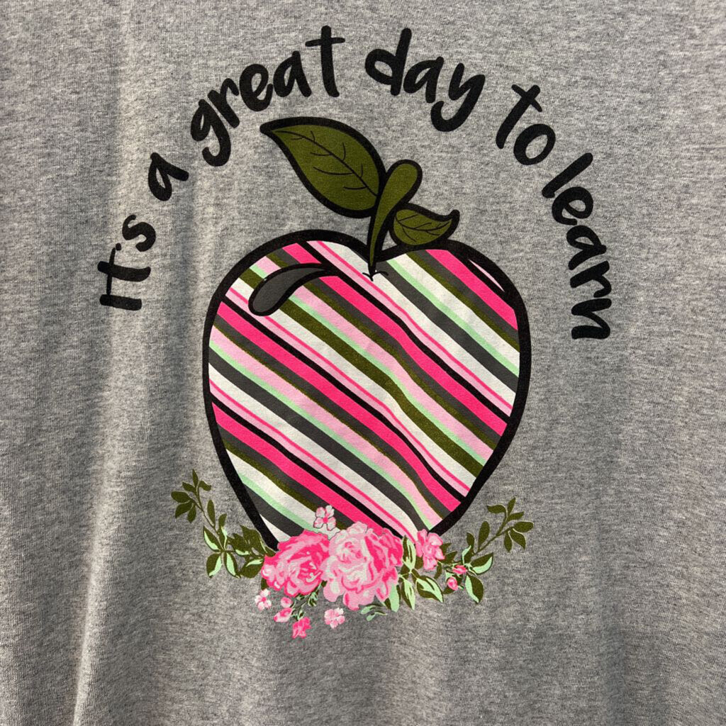 Port and Company Grey/ Multi It's A Great Day To Learn Short Sleeve Graphic Tee Medium
