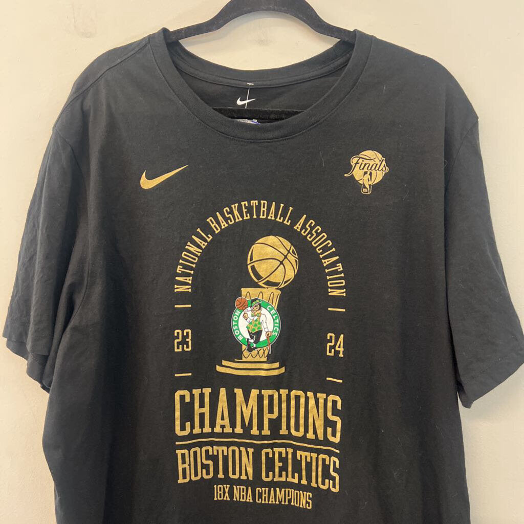 Nike Black/ Multi Boston Celtics Short Sleeve Graphic Tee XXL