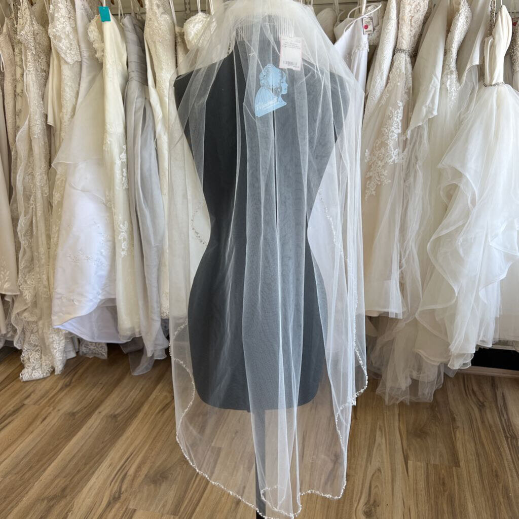 Marionat Beaded Edge Veil