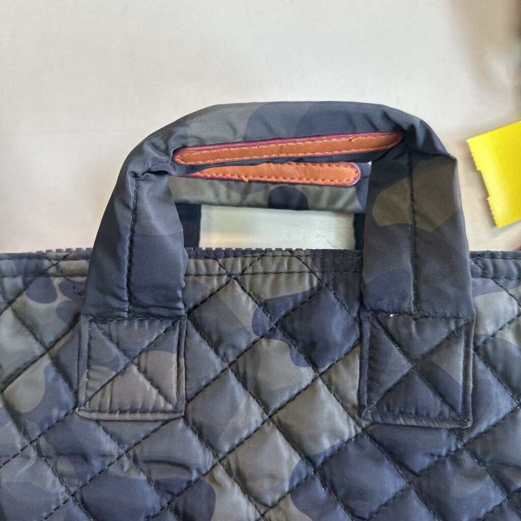 Black/ Green Camo Print Quilted Crossbody Purse