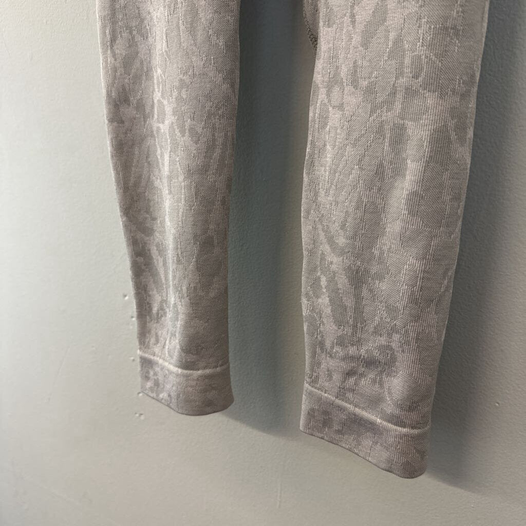 Gym Shark Grey Patterned Cropped Leggings Extra Large