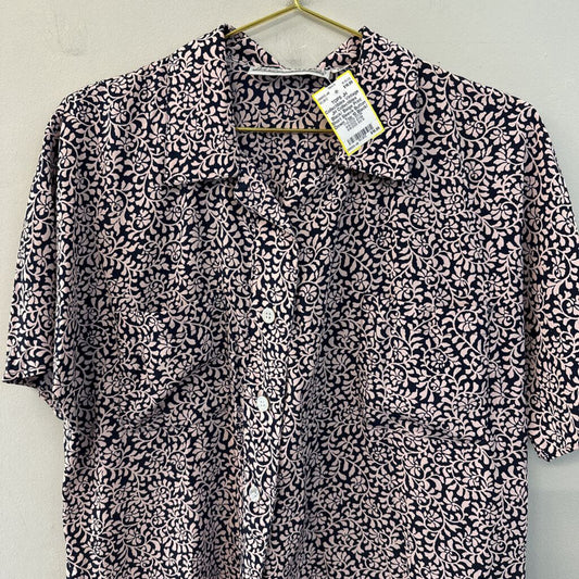 Vintage JH Collectibles Black/ Beige Print Short Sleeve Button Down Top 10