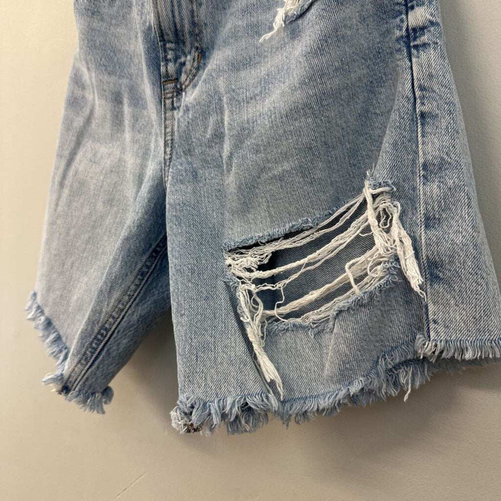 American Eagle Light Wash Skater Denim Shorts 2