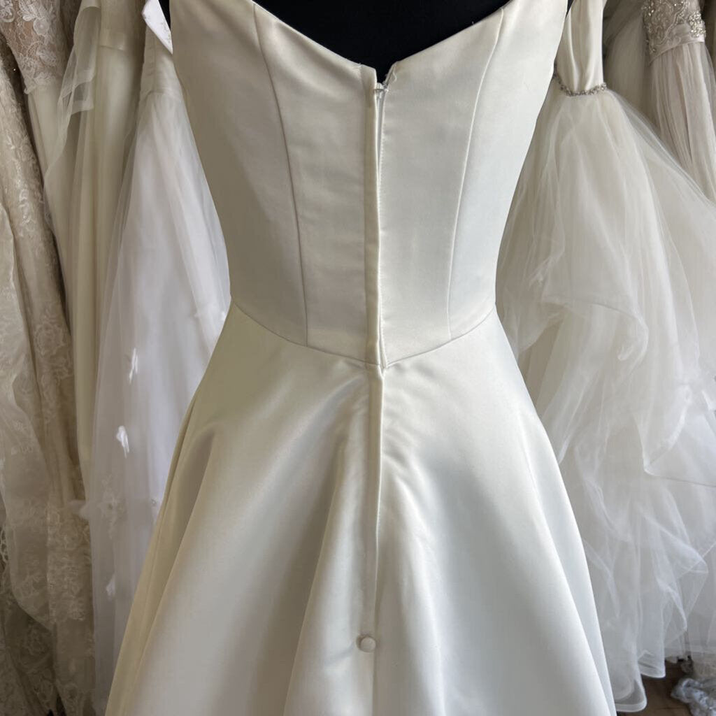 Cristiano Lucci Satin A-Line Plunge Bridal Dress 12