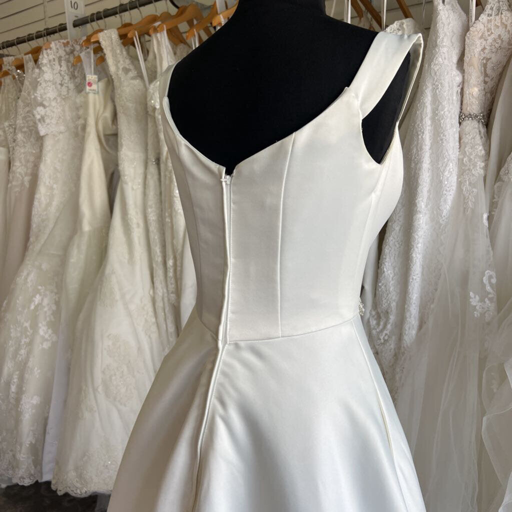 Cristiano Lucci Satin A-Line Plunge Bridal Dress 12