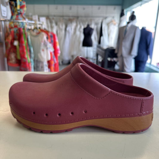 Dansko Kane Burgundy Slip On Mule Clogs 40