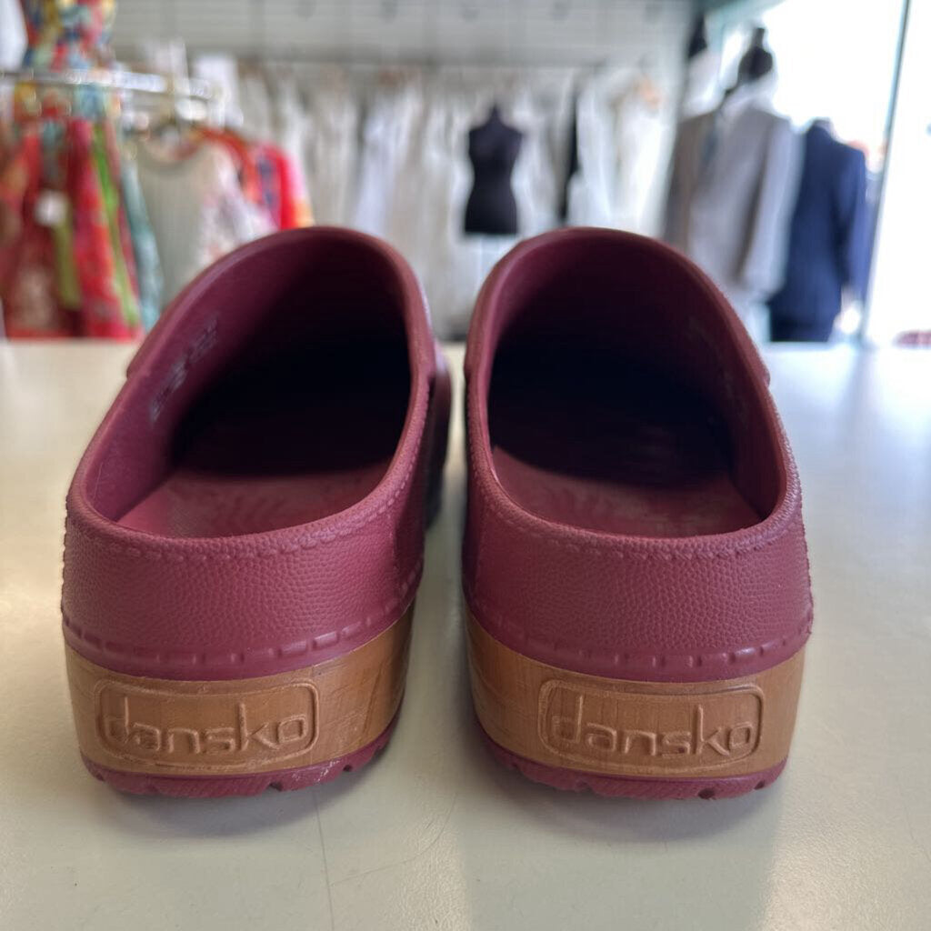 Dansko Kane Burgundy Slip On Mule Clogs 40