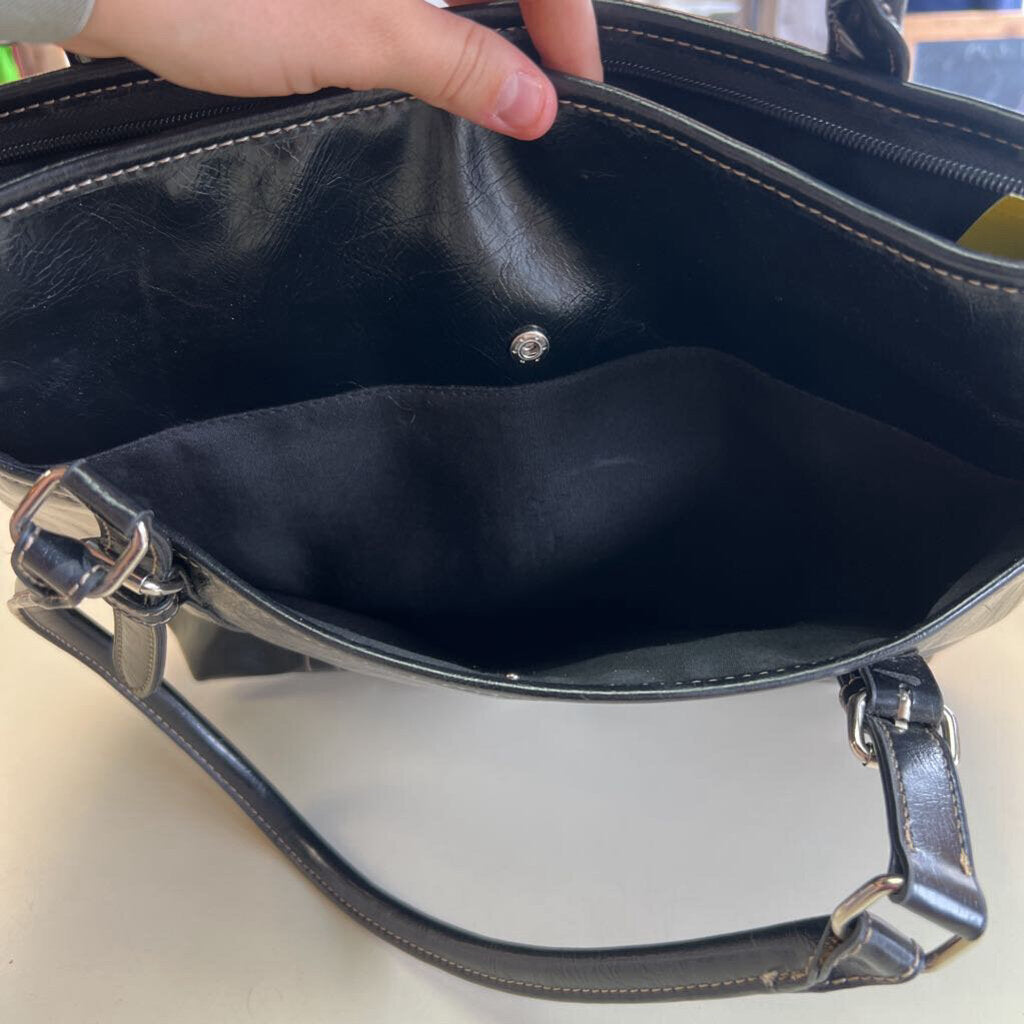 Nine and Co Black Shiny Leather Purse