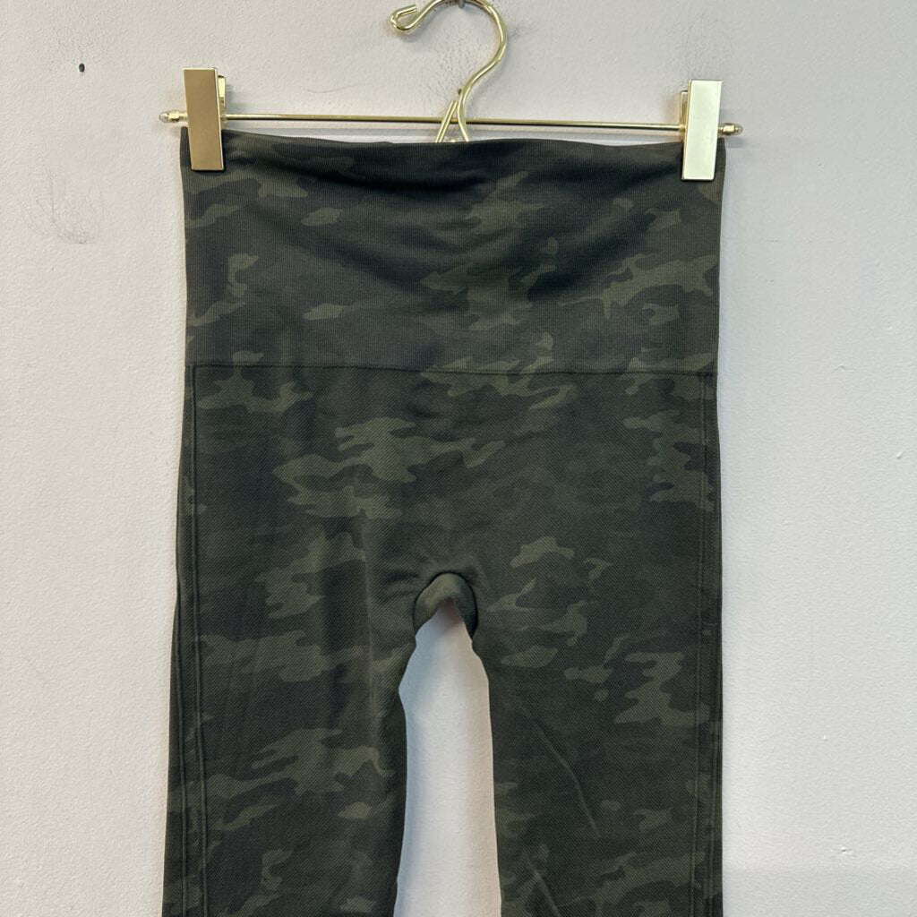 Spanx Green Camo Print Leggings Small