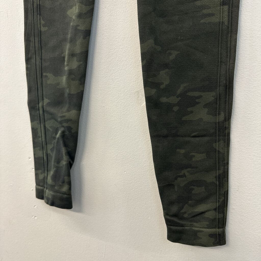 Spanx Green Camo Print Leggings Small