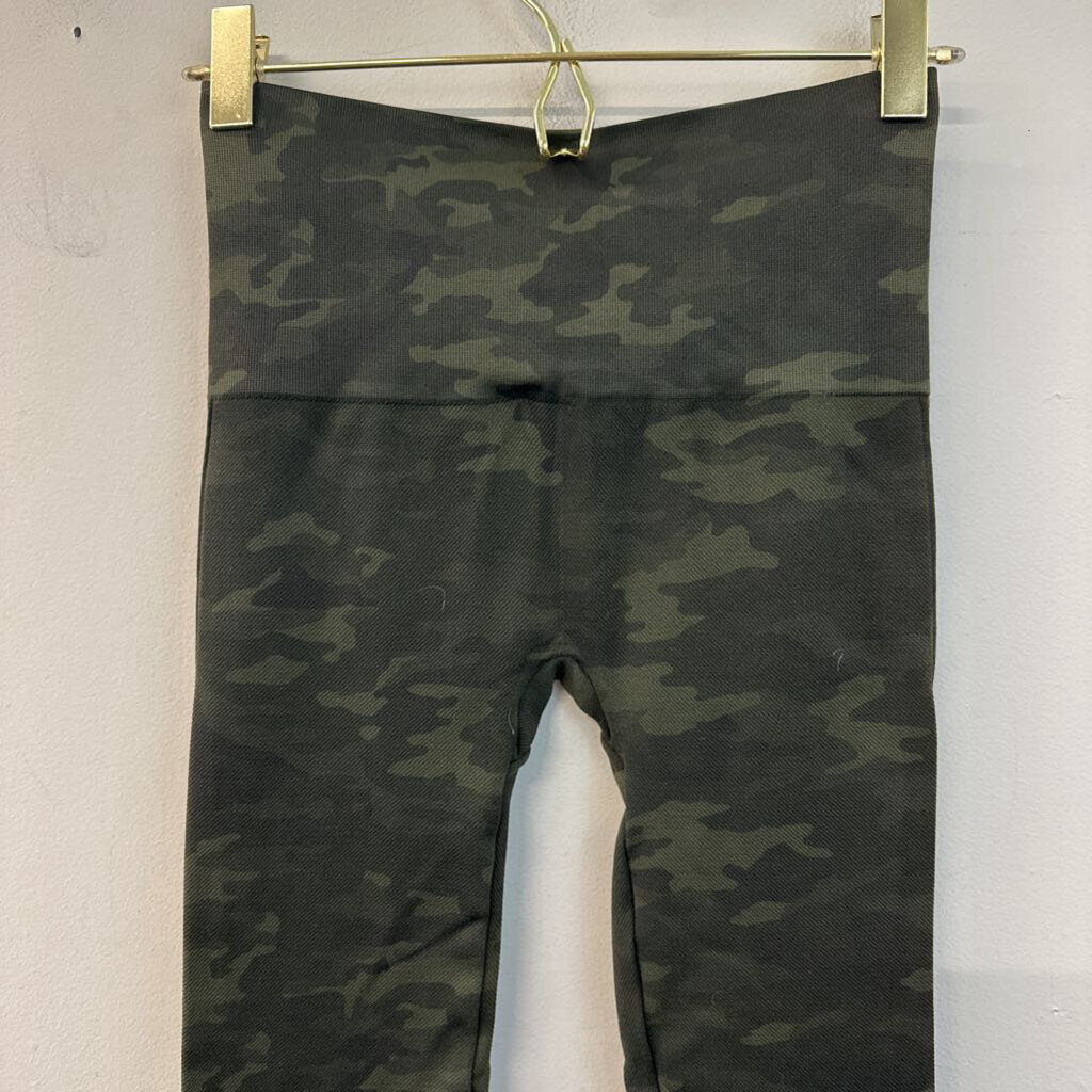 Spanx Green Camo Print Leggings Small