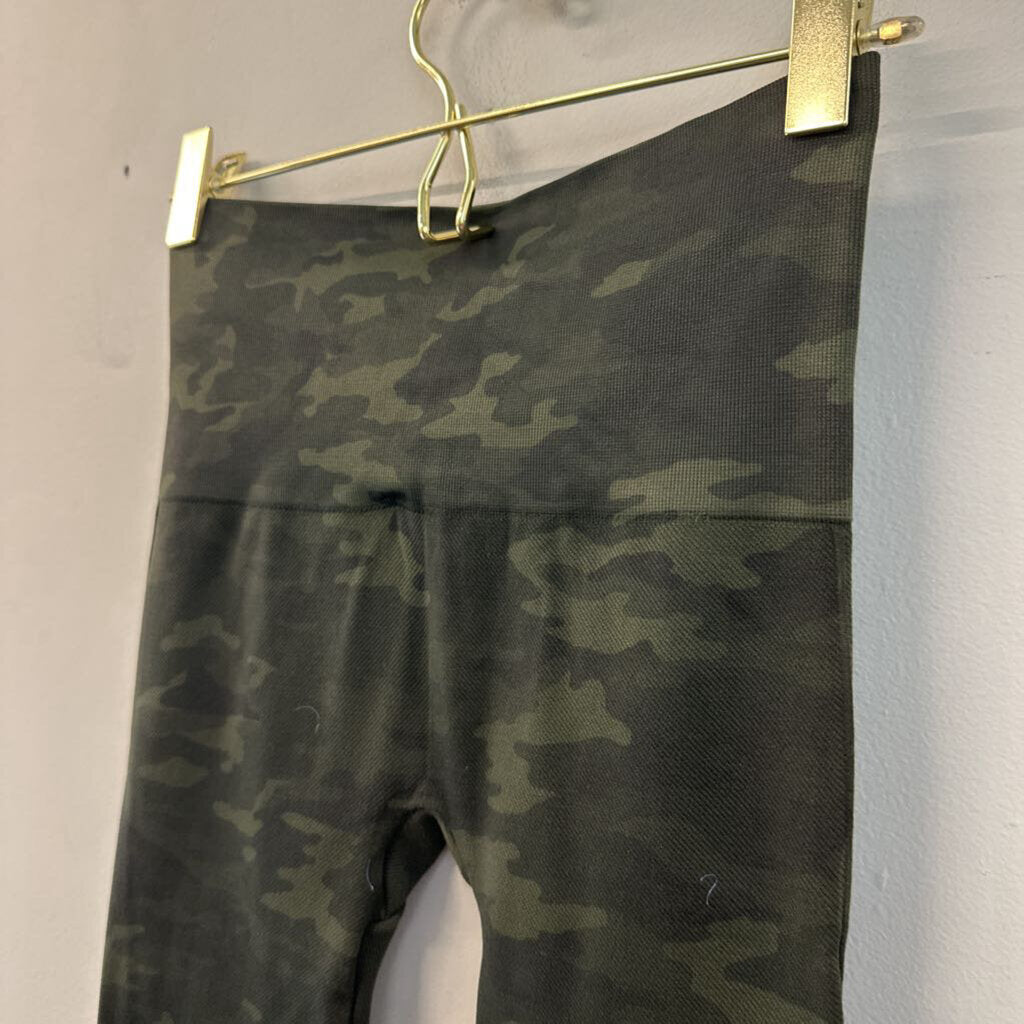 Spanx Green Camo Print Leggings Small