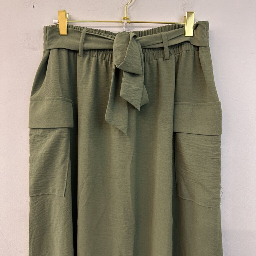 NYCC Green Side Pocket Maxi Skirt Medium