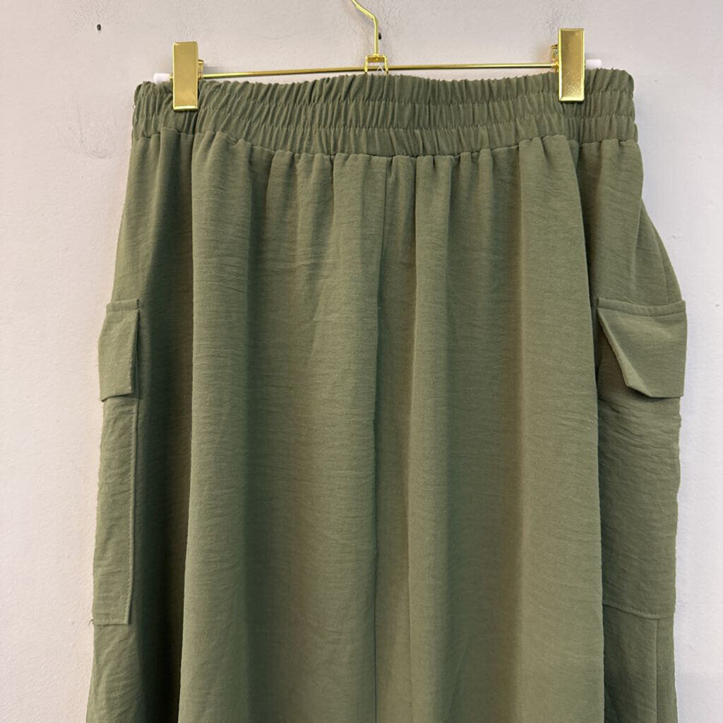 NYCC Green Side Pocket Maxi Skirt Medium