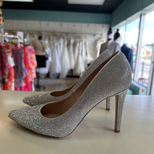 Maripe Silver Rhinestone Sparkle Closed Toe Pup Heels 9.5