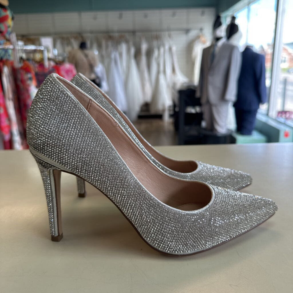 Maripe Silver Rhinestone Sparkle Closed Toe Pup Heels 9.5