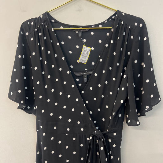 White House Black Market Black/ White Polka Dot Print Short Sleeve Wrap Dress Small