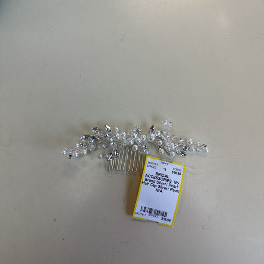 Silver/ Pearl Hair Clip