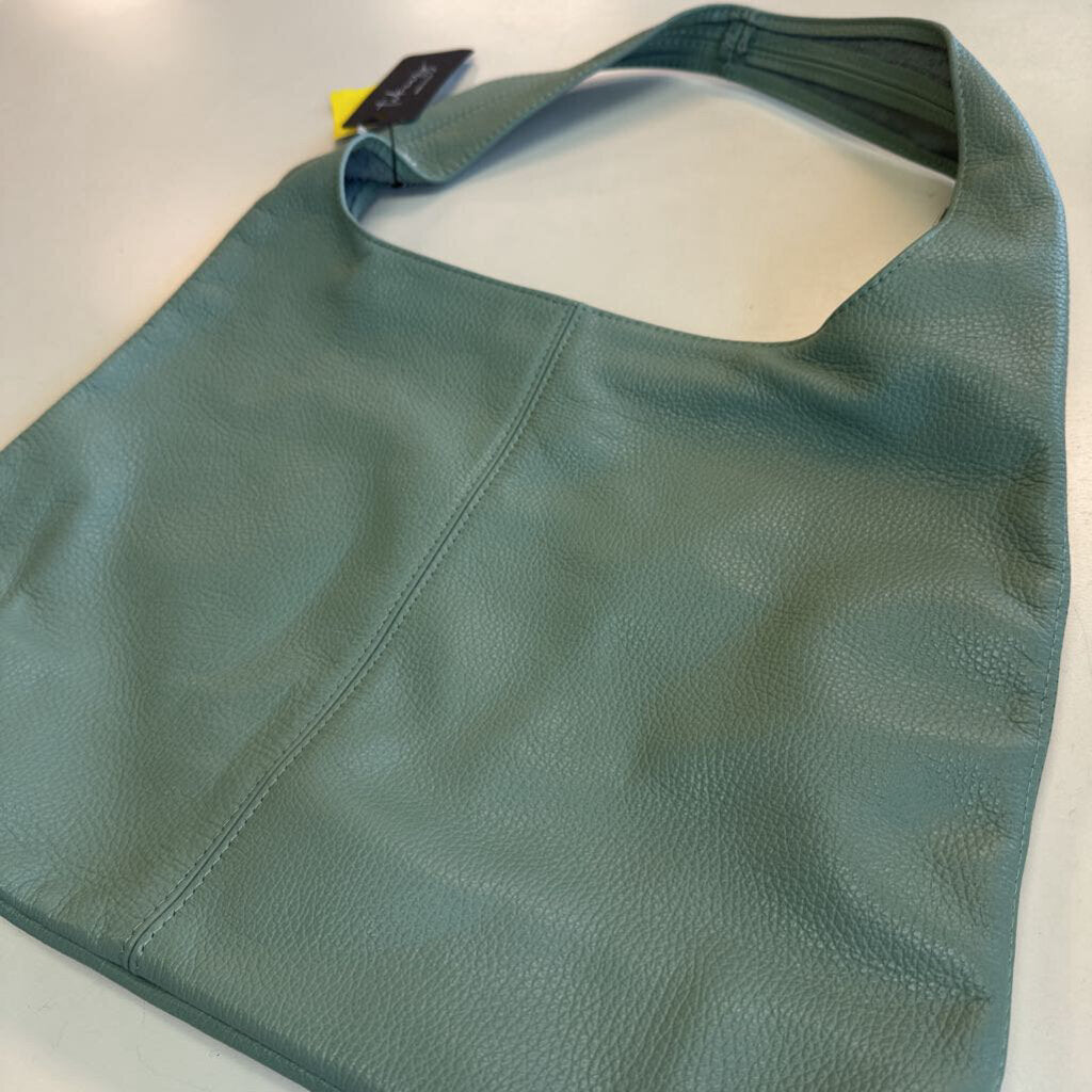 Takeeasy Green Pebbled Leather Purse