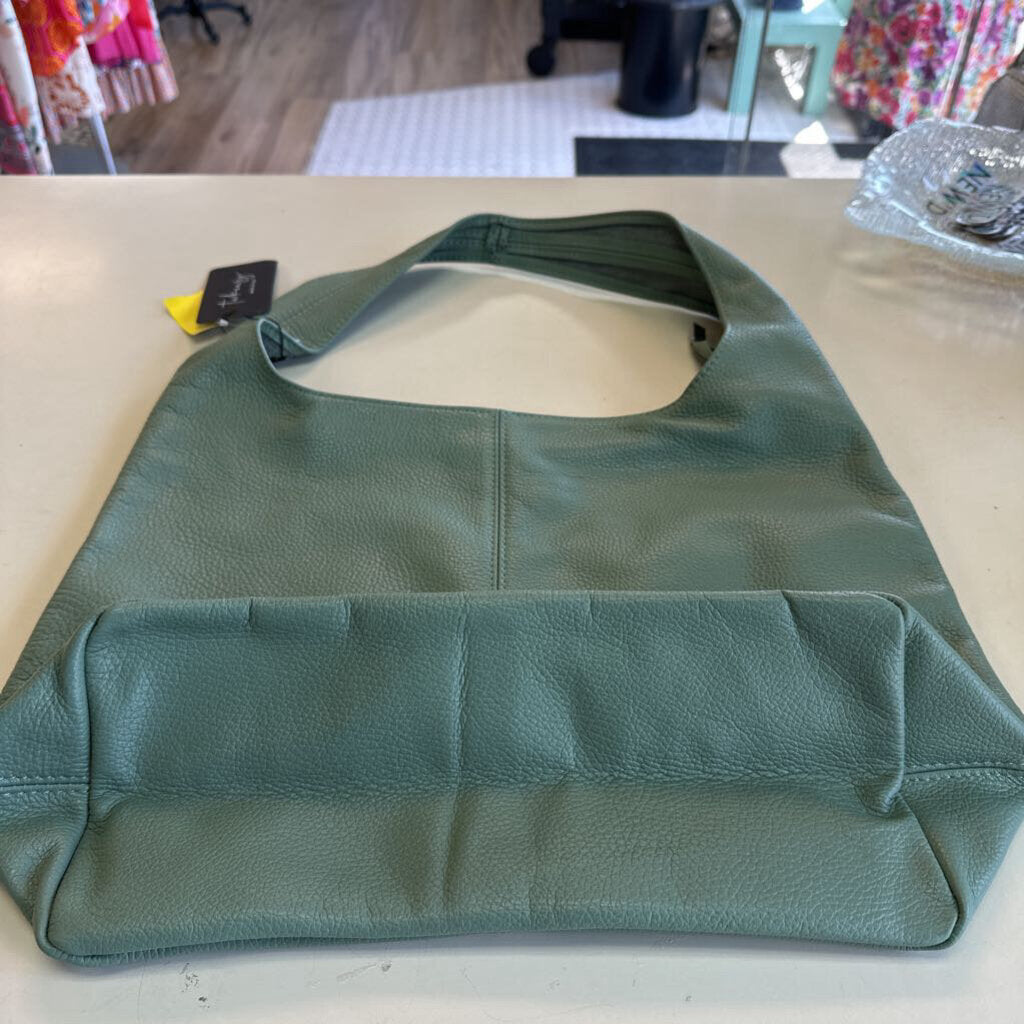 Takeeasy Green Pebbled Leather Purse