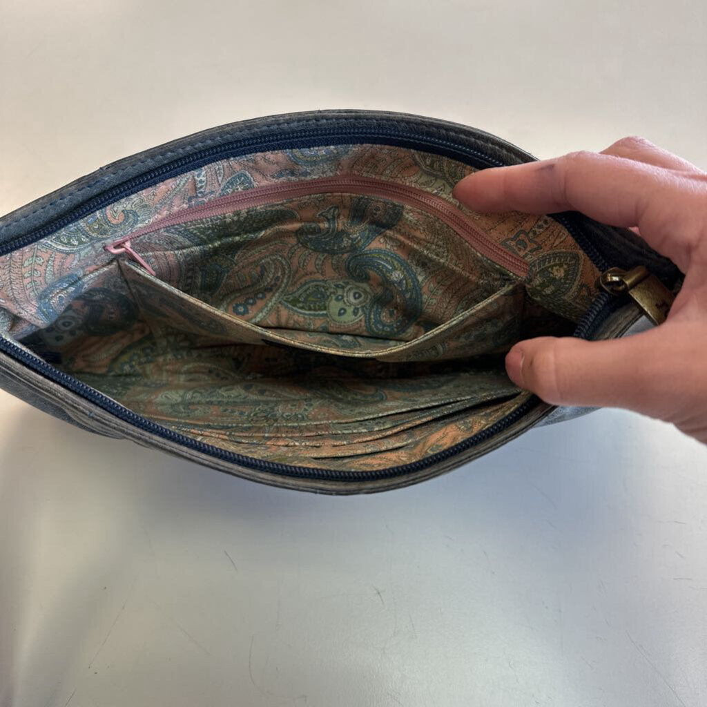 Hobo Green Leather Wristlet Purse