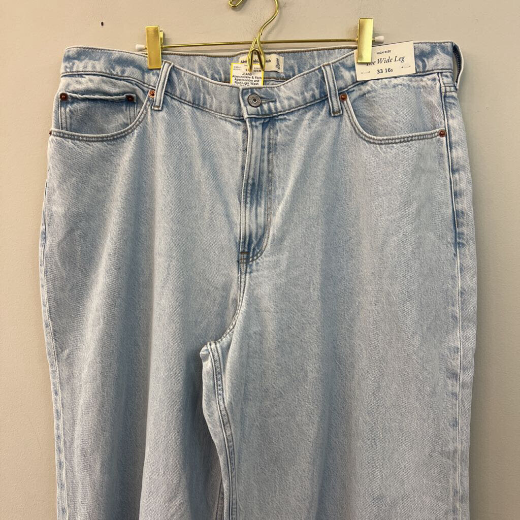 Abercrombie and Fitch Light Wash High Rise The Wide Leg Jeans 33