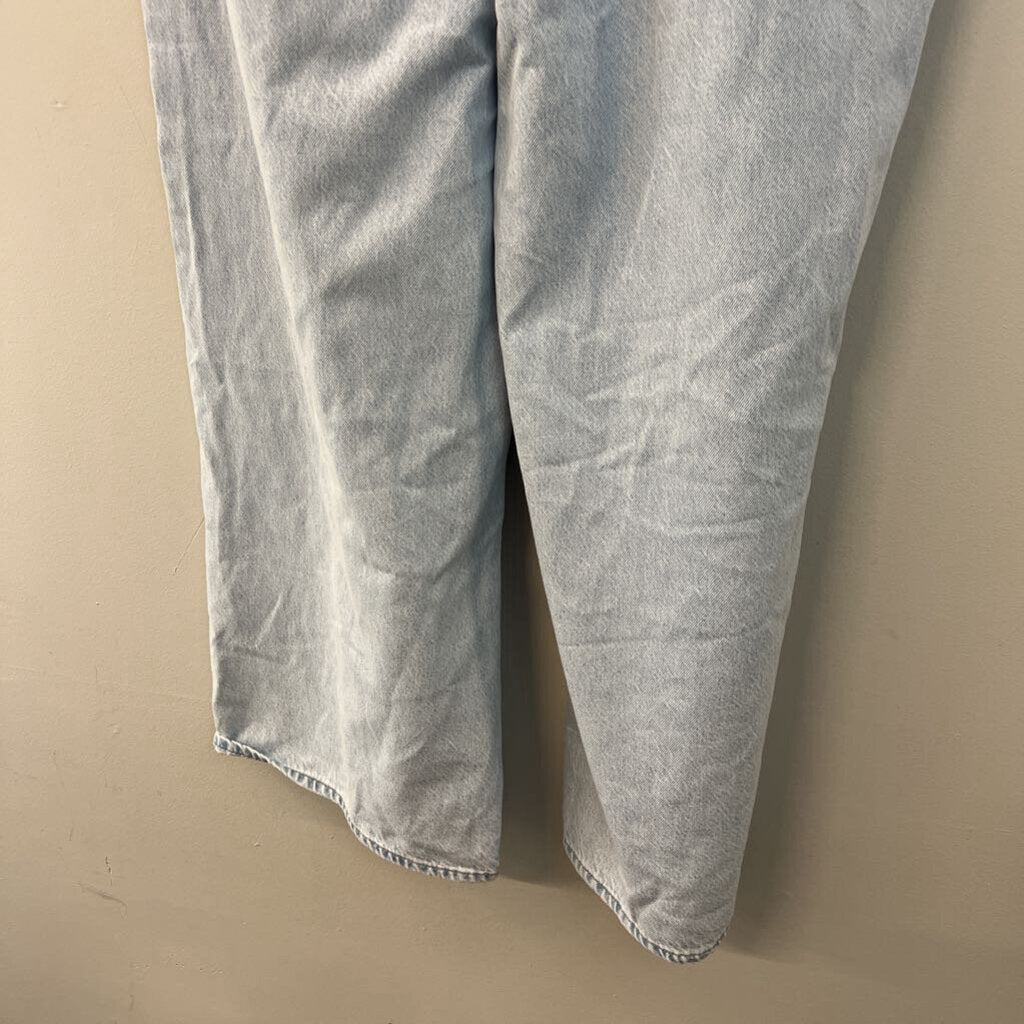 Abercrombie and Fitch Light Wash High Rise The Wide Leg Jeans 33
