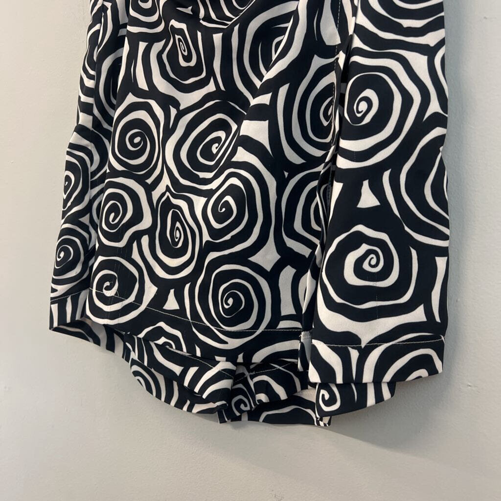 Dazey Black/ White Swirl Print Skort Large