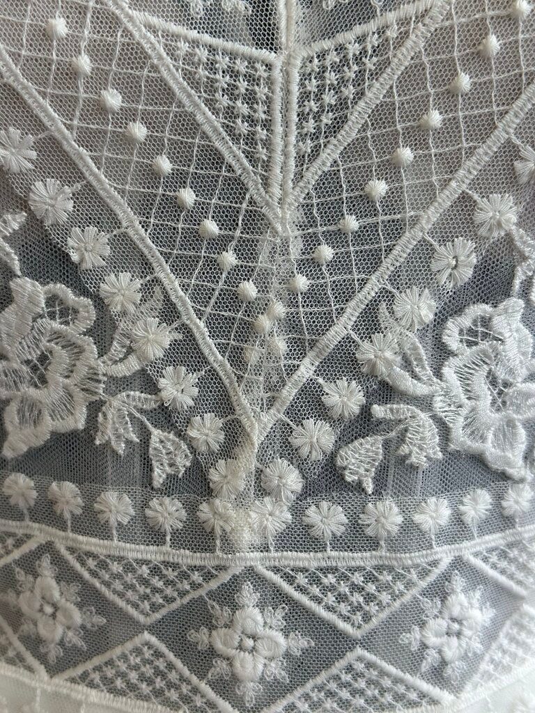 Lillian West Ivory Lace Top Fitted Bridal Gown 14