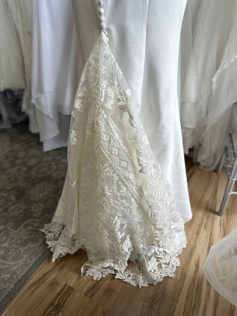 Lillian West Ivory Lace Top Fitted Bridal Gown 14