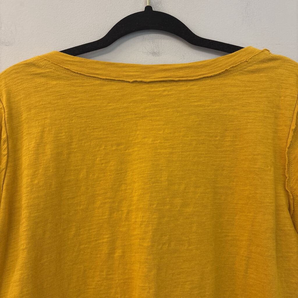 Umgee Distressed Edge T-Shirt Small