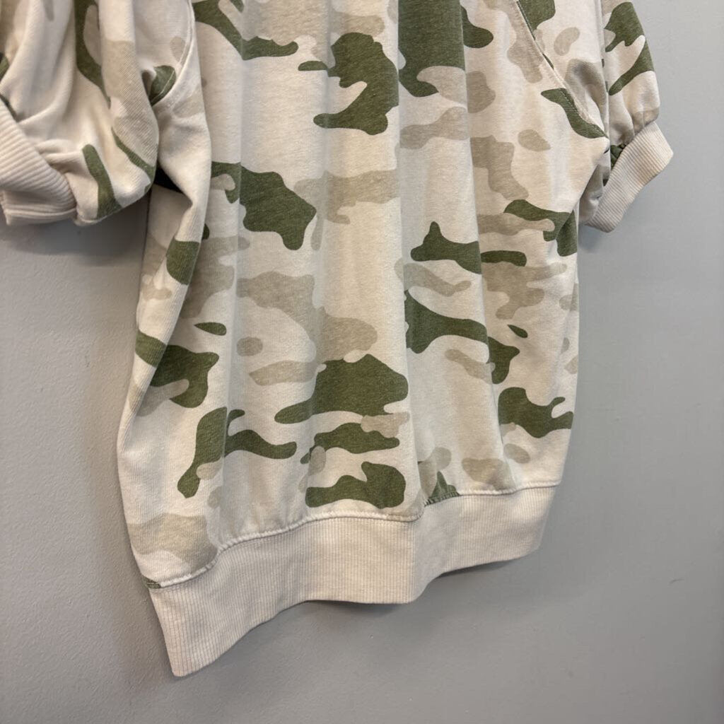 Sundry Short Sleeve Camo Top Small (1)
