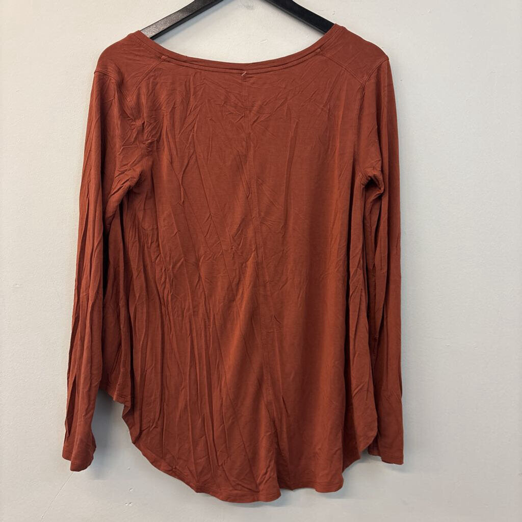 Lululemon Long Sleeve Top Small
