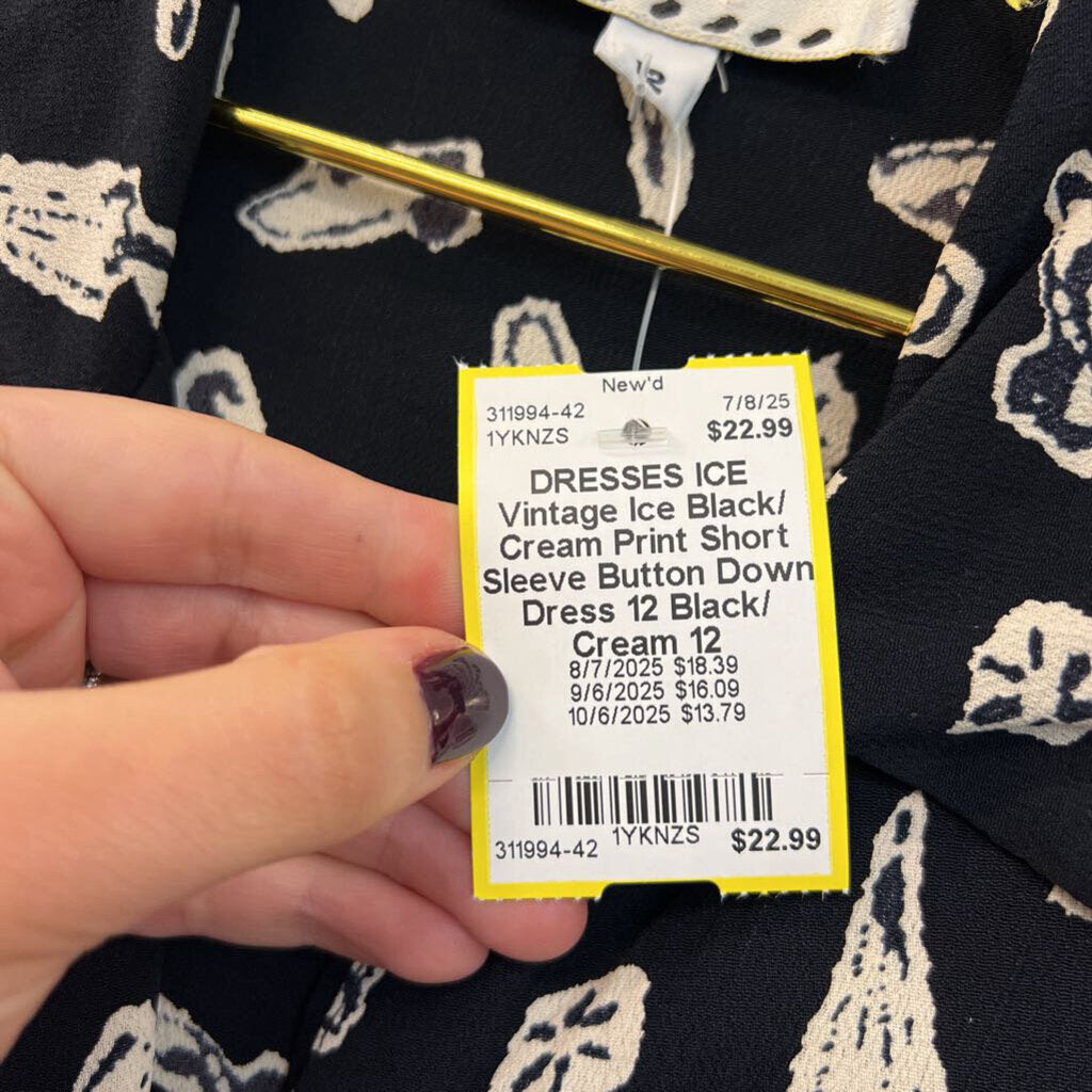 Vintage Ice Black/ Cream Print Short Sleeve Button Down Dress 12