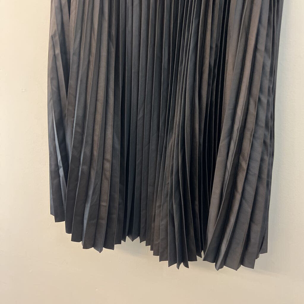 Banana Republic Black Pleated Midi Skirt Extra Small