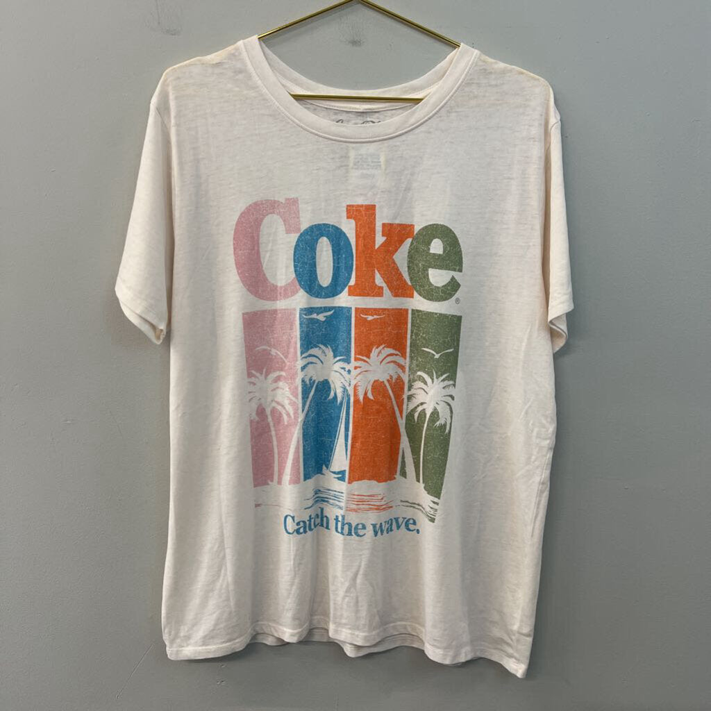 CocaCola White/ Multi Short Sleeve Graphic Tee Extra Small