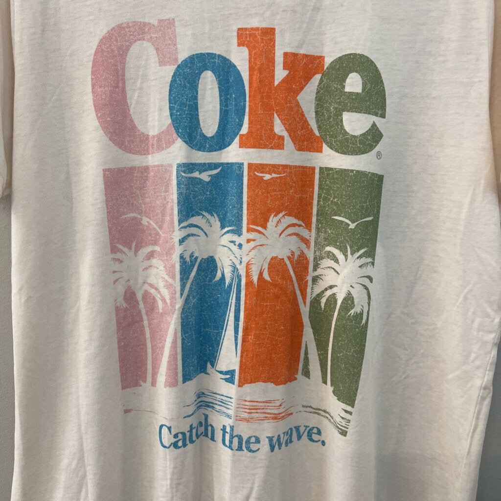 CocaCola White/ Multi Short Sleeve Graphic Tee Extra Small