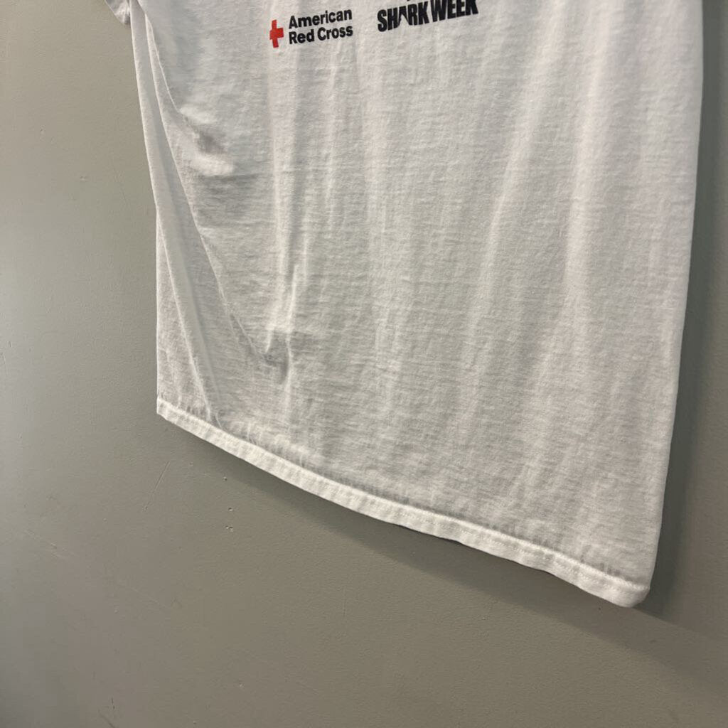 Gildan White/ Multi Cold Blooded Short Sleeve Graphic Tee Medium