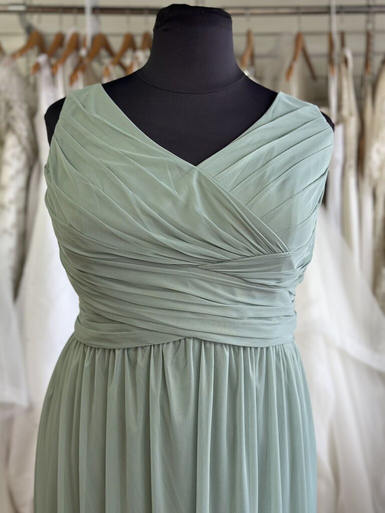 DB Studio Sage Green Ruched Top Long Formal Dress 22