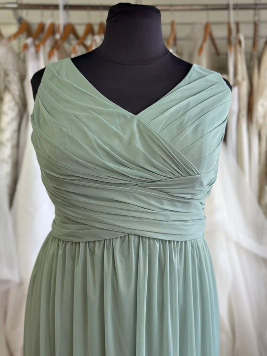 DB Studio Sage Green Ruched Top Long Formal Dress 22