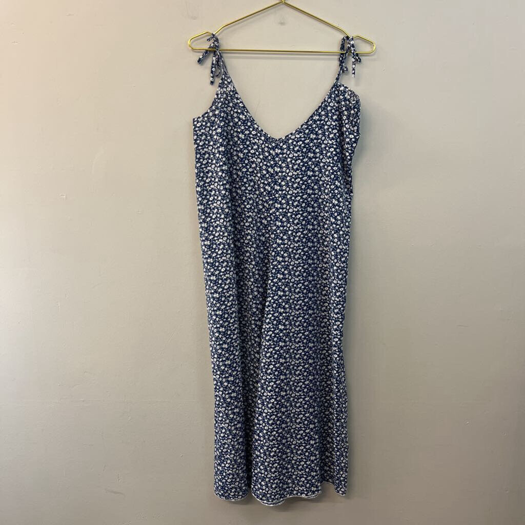 Blue/ White Flower Print Flowy Maxi Dress Medium