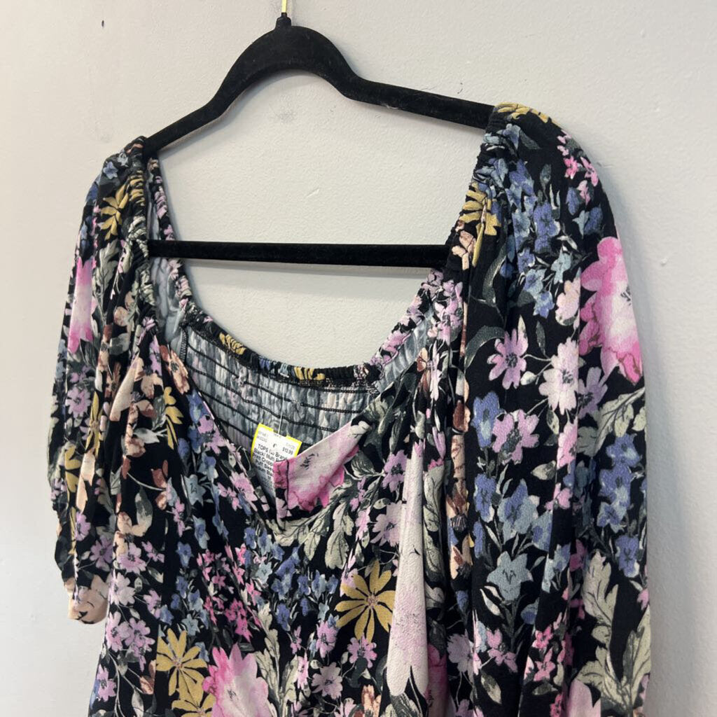 Black/ Multi Flower Print Cropped Short Puff Sleeve Top Medium