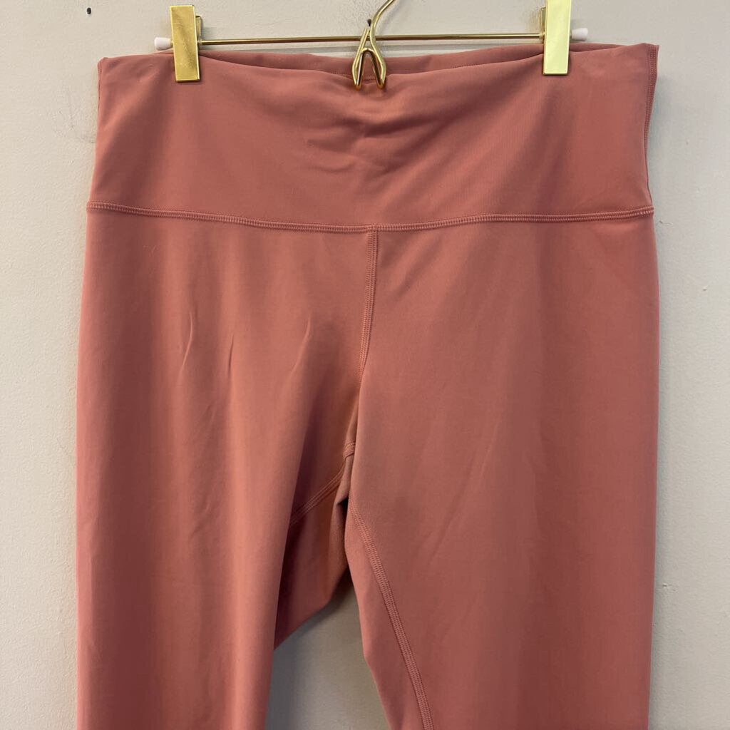 Lululemon Pink Cropped Athletic Leggings 14