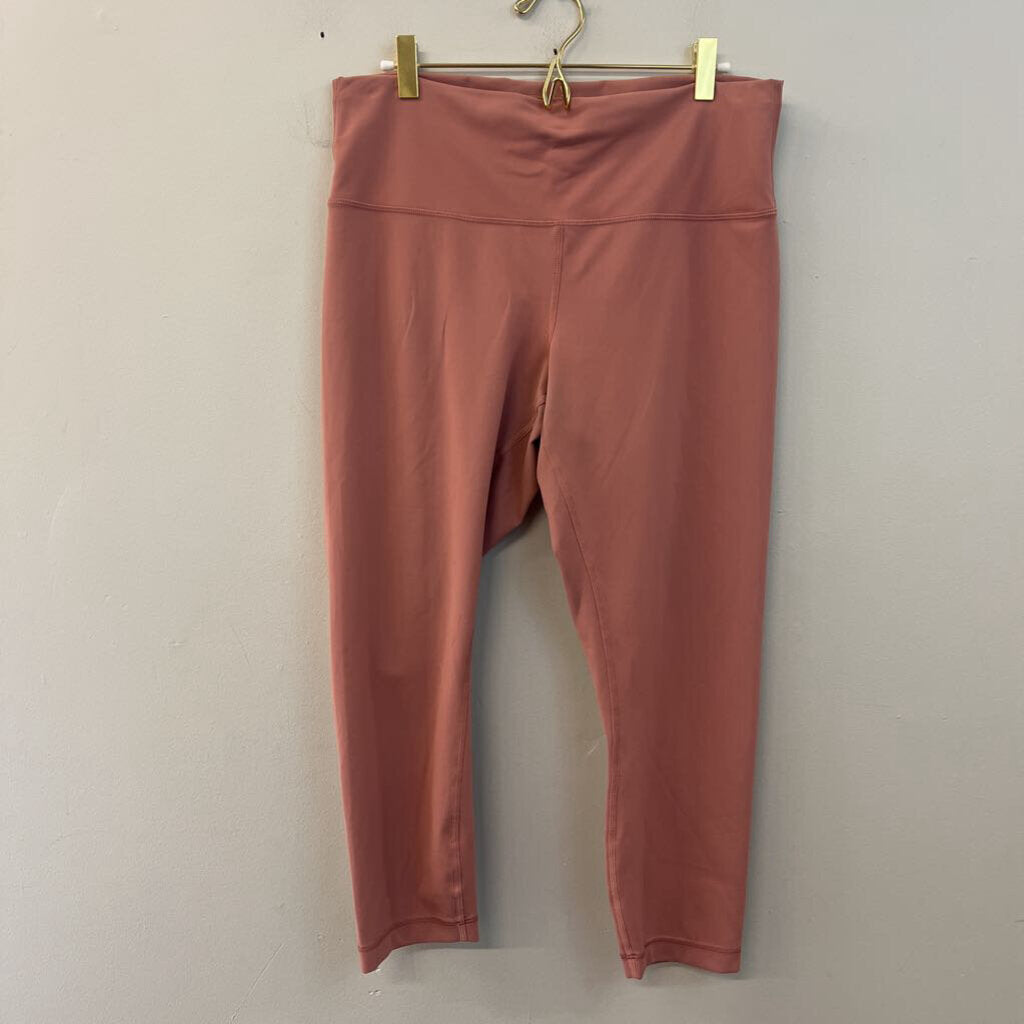 Lululemon Pink Cropped Athletic Leggings 14