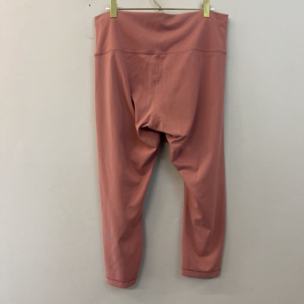 Lululemon Pink Cropped Athletic Leggings 14
