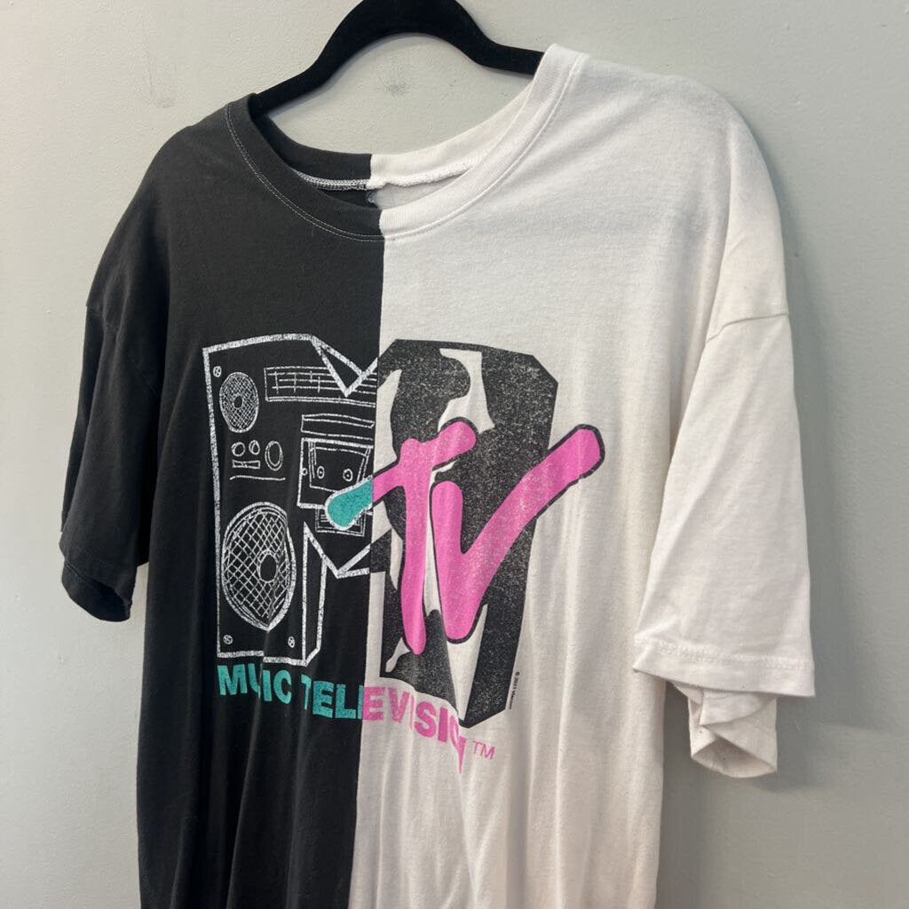 Hollister Grey/ White MTV Short Sleeve Graphic Tee Medium