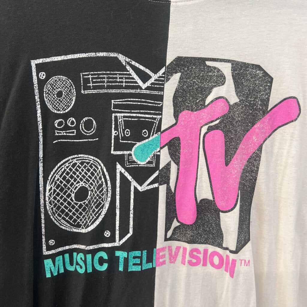 Hollister Grey/ White MTV Short Sleeve Graphic Tee Medium