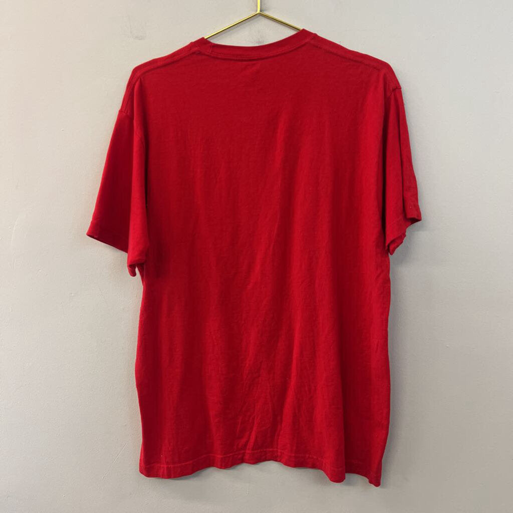 Bucees Red Short Sleeve Graphic Tee Large